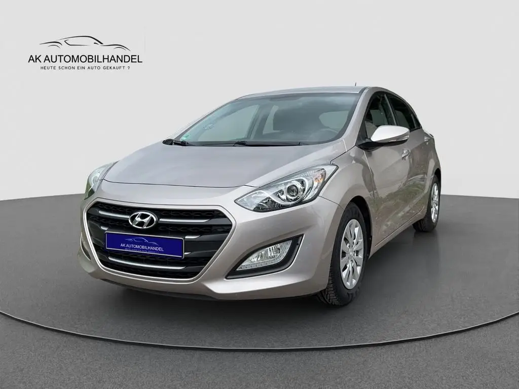 Photo 1 : Hyundai I30 2016 Petrol