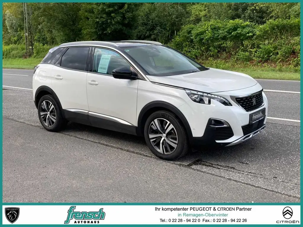 Photo 1 : Peugeot 3008 2018 Petrol