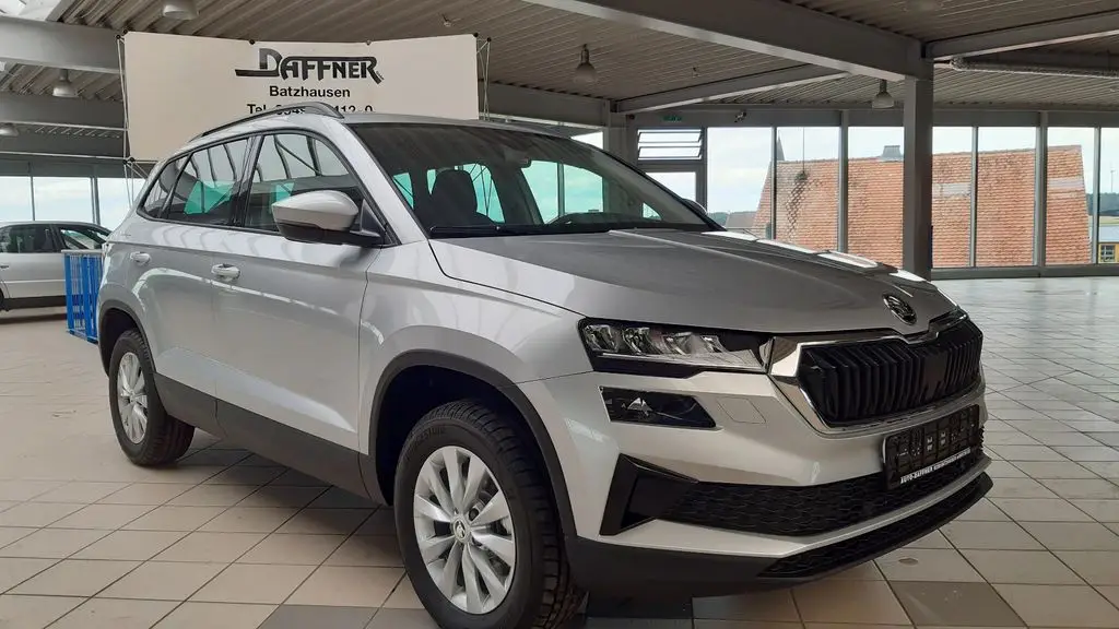 Photo 1 : Skoda Karoq 2023 Petrol