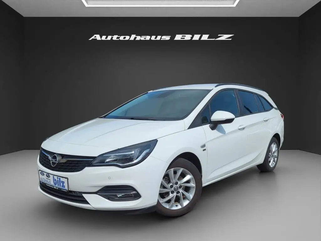 Photo 1 : Opel Astra 2020 Essence