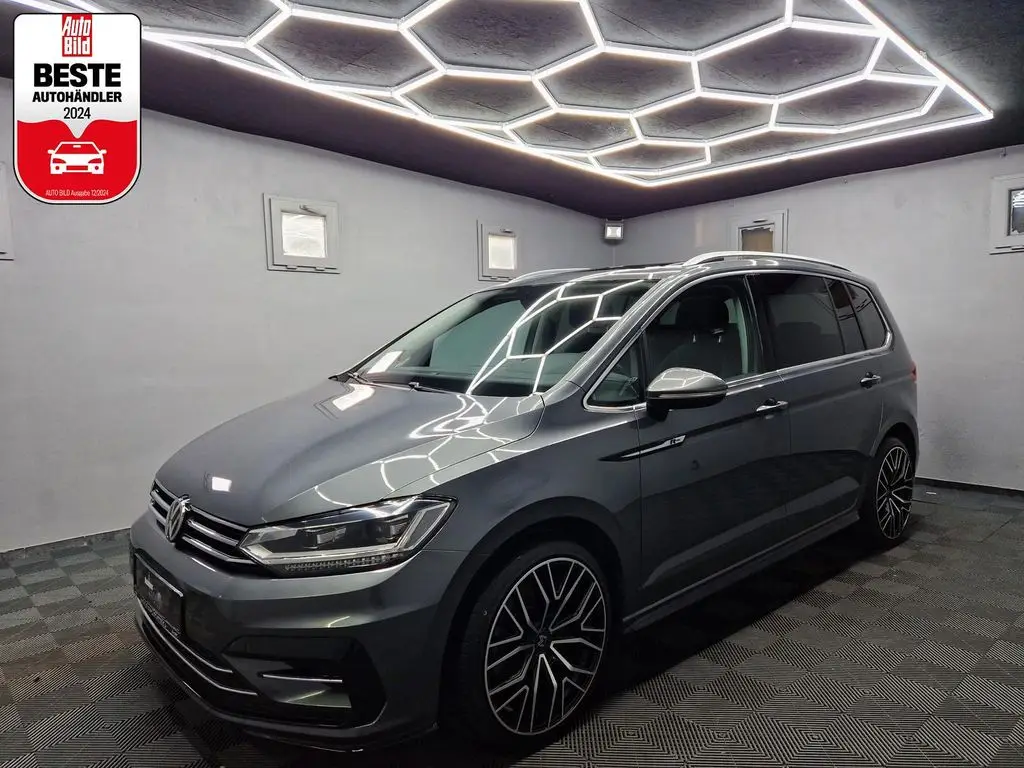 Photo 1 : Volkswagen Touran 2019 Petrol