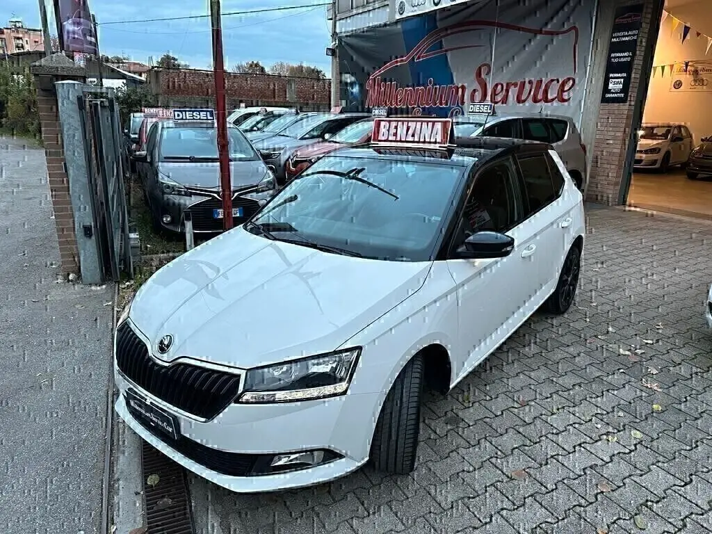 Photo 1 : Skoda Fabia 2019 Essence