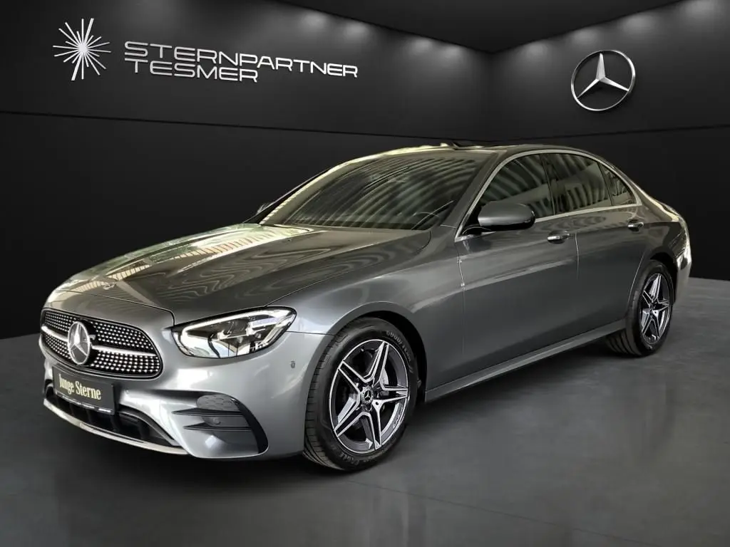 Photo 1 : Mercedes-benz Classe E 2023 Essence