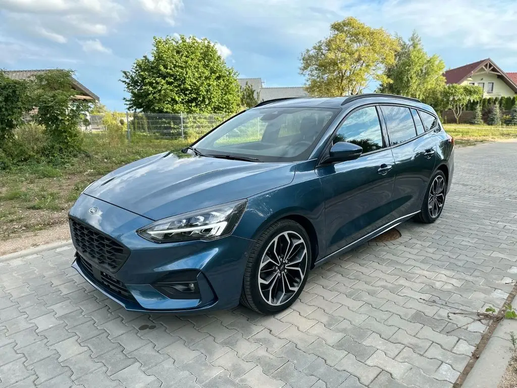 Photo 1 : Ford Focus 2019 Petrol