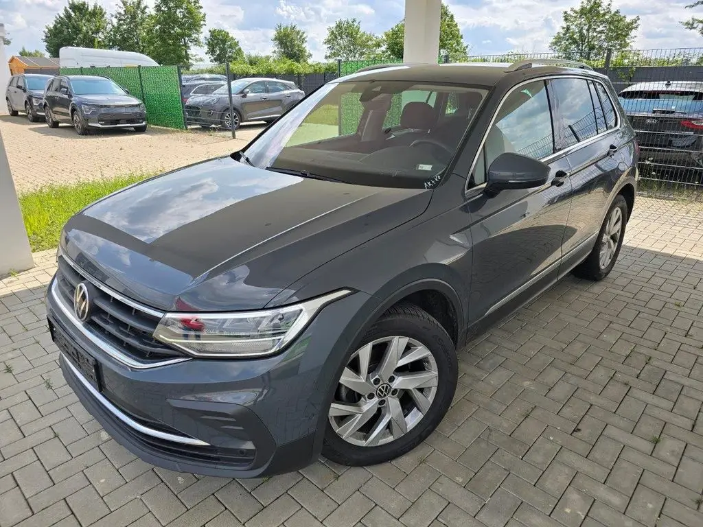 Photo 1 : Volkswagen Tiguan 2023 Essence