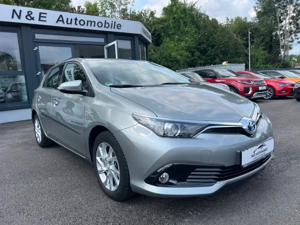 Photo 1 : Toyota Auris 2016 Hybride