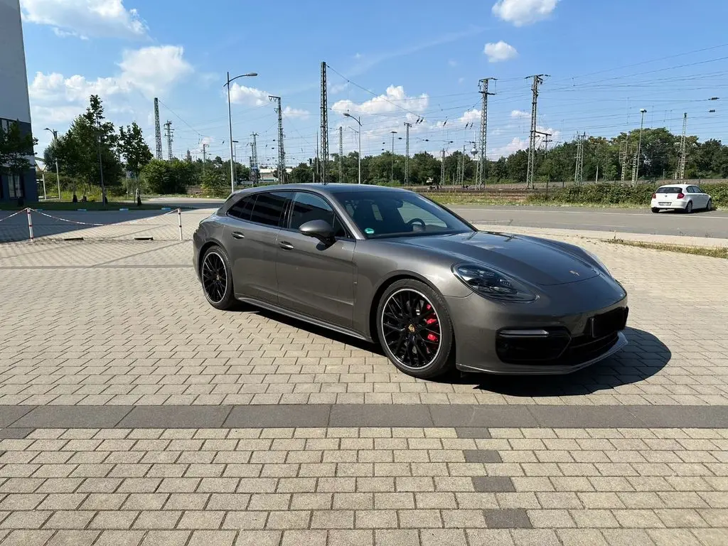 Photo 1 : Porsche Panamera 2017 Essence