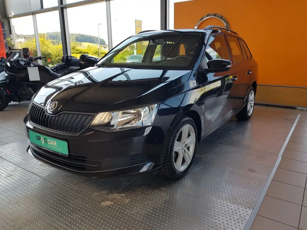 Photo 1 : Skoda Fabia 2016 Petrol