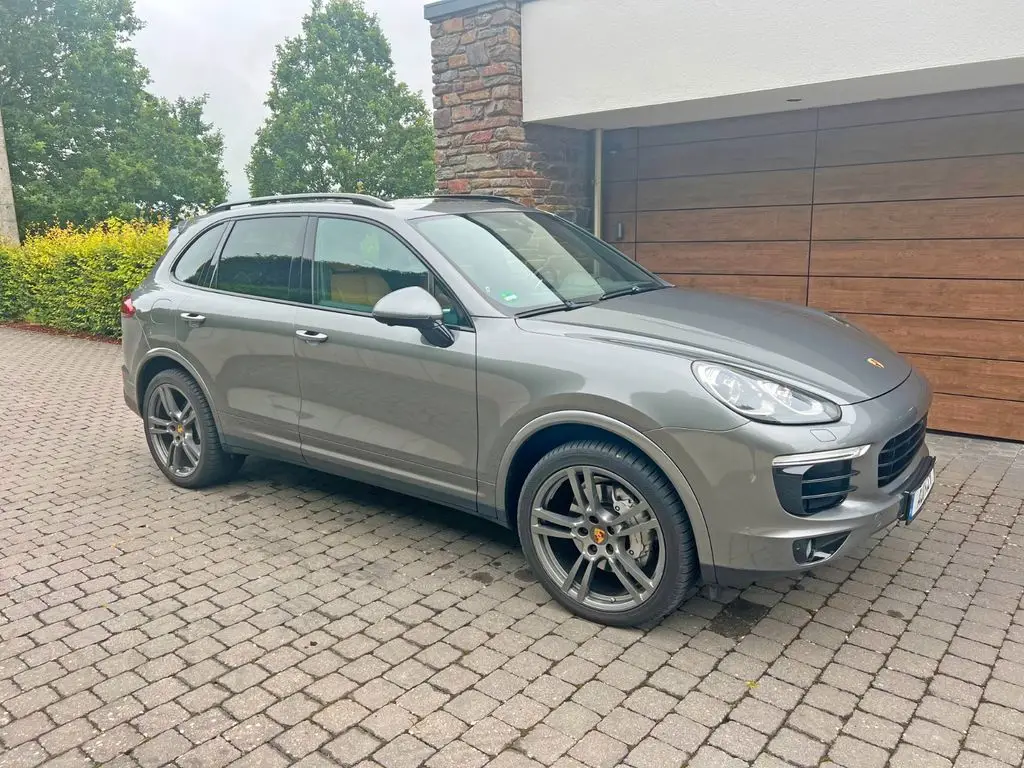 Photo 1 : Porsche Cayenne 2016 Diesel