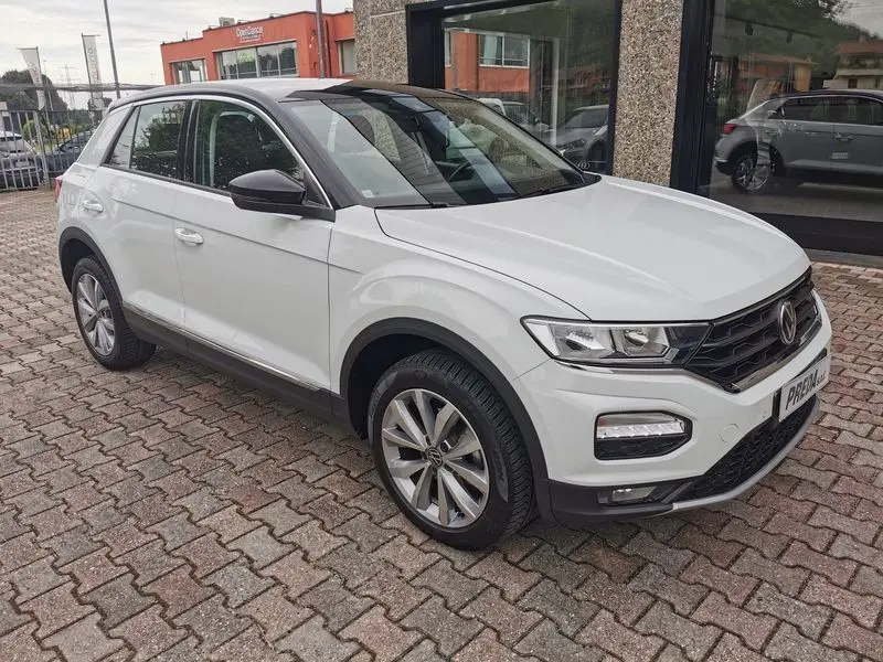 Photo 1 : Volkswagen T-roc 2021 Essence