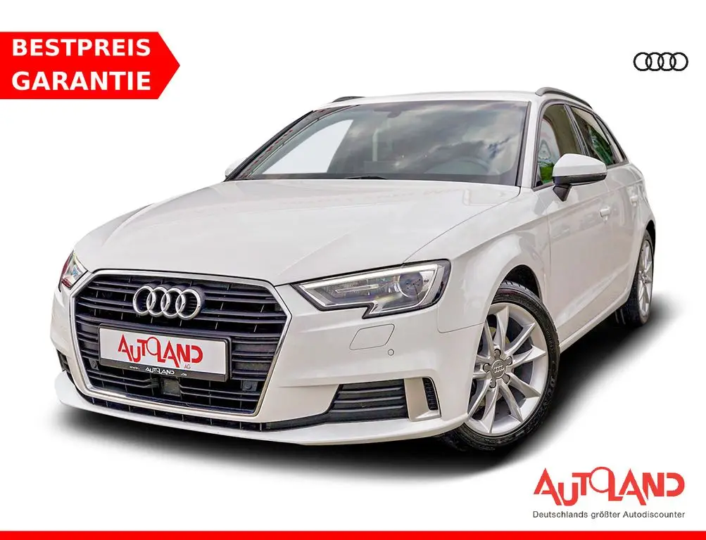 Photo 1 : Audi A3 2017 Petrol