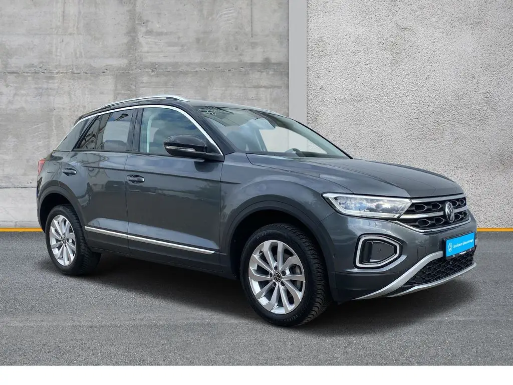 Photo 1 : Volkswagen T-roc 2023 Essence