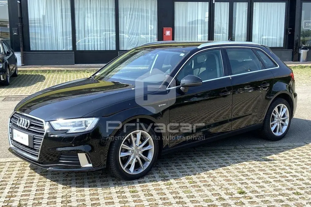 Photo 1 : Audi A3 2018 Autres