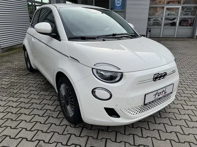 Photo 1 : Fiat 500 2024 Non renseigné