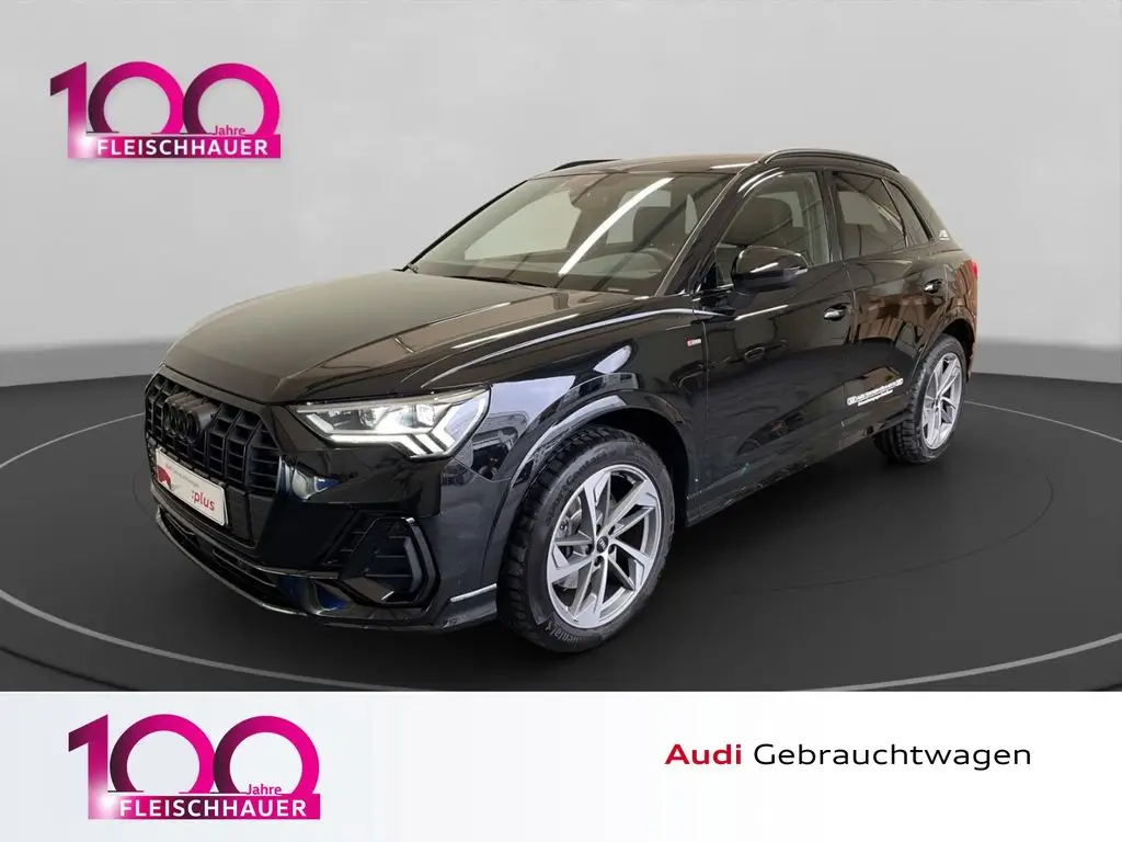 Photo 1 : Audi Q3 2024 Petrol