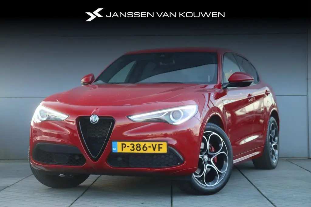 Photo 1 : Alfa Romeo Stelvio 2021 Petrol