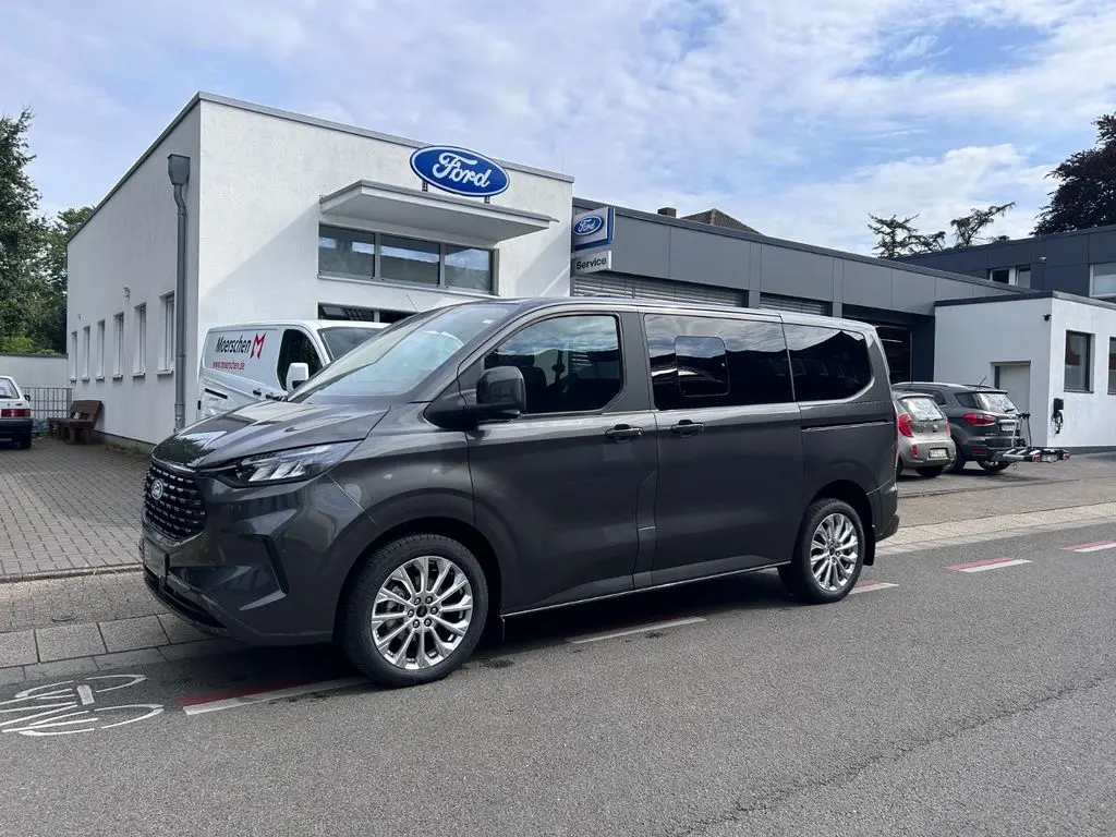 Photo 1 : Ford Tourneo 2024 Diesel