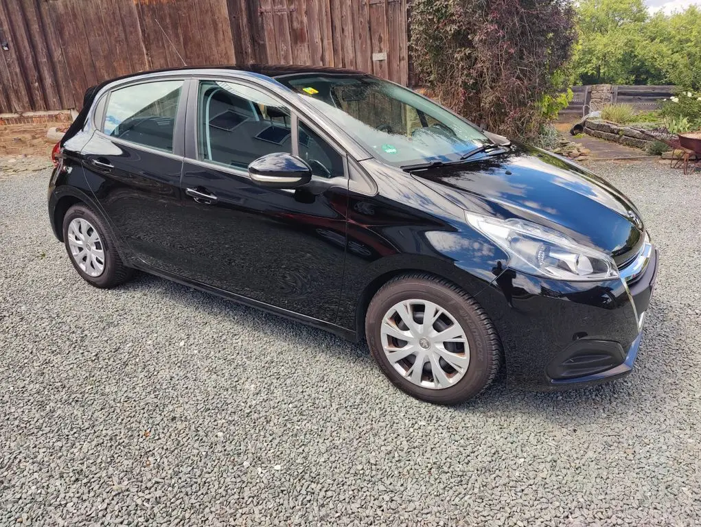 Photo 1 : Peugeot 208 2017 Diesel