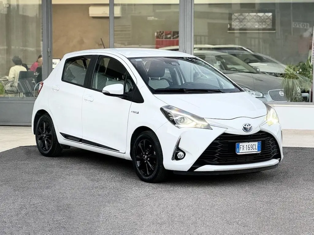 Photo 1 : Toyota Yaris 2019 Hybride