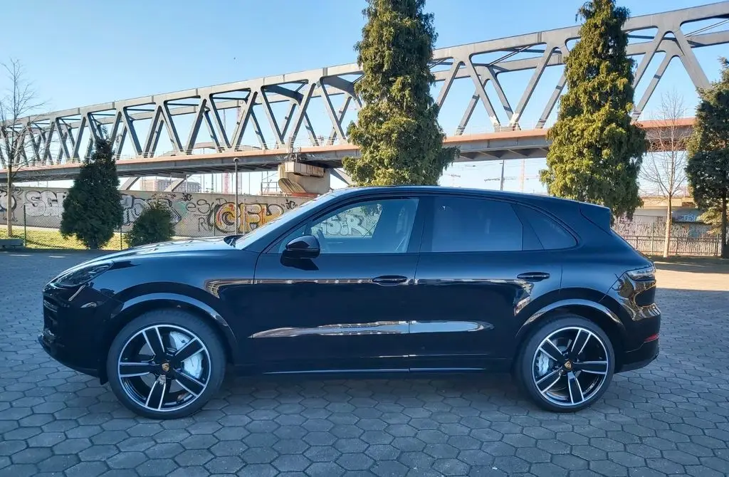 Photo 1 : Porsche Cayenne 2019 Essence