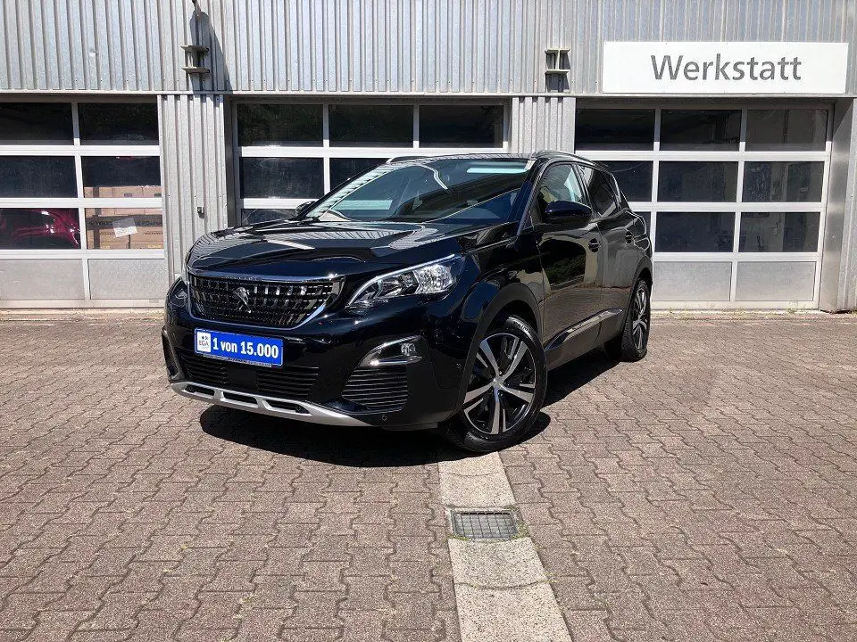 Photo 1 : Peugeot 3008 2019 Petrol