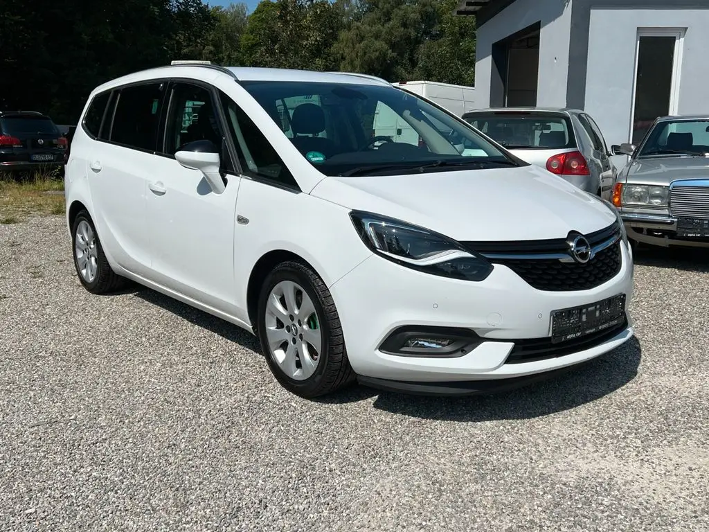 Photo 1 : Opel Zafira 2017 Diesel