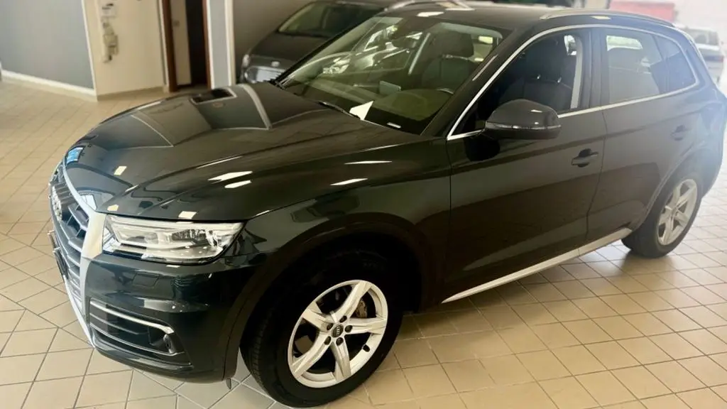 Photo 1 : Audi Q5 2020 Diesel