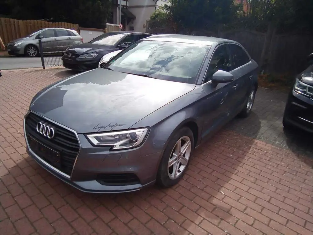 Photo 1 : Audi A3 2019 Diesel