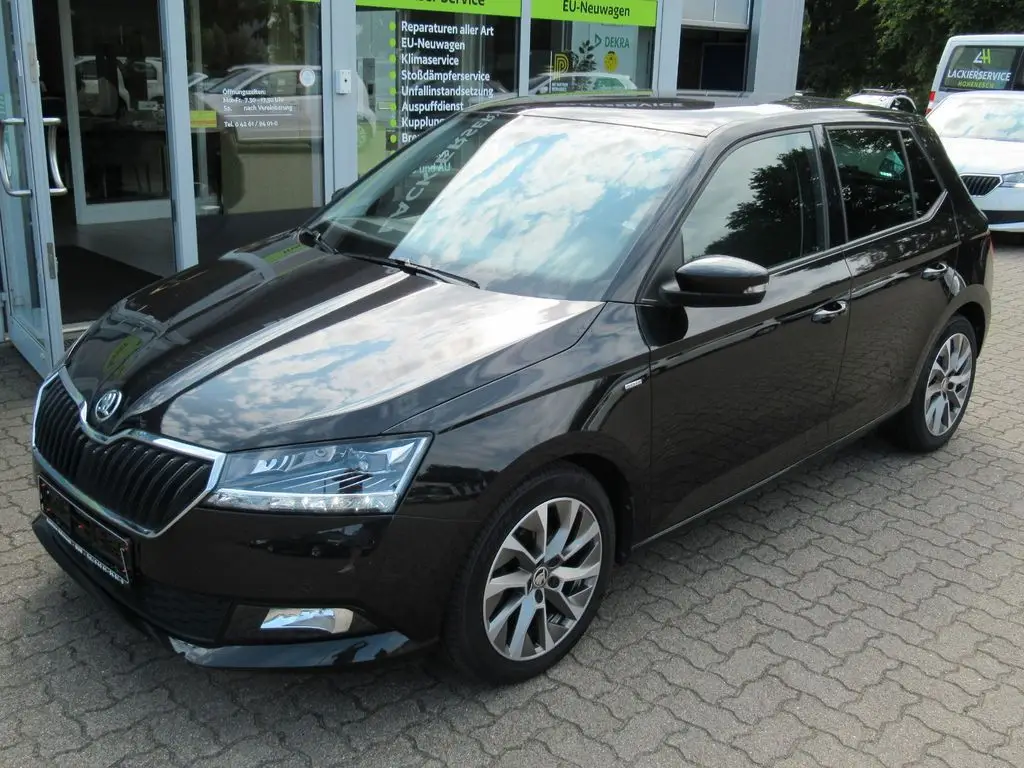 Photo 1 : Skoda Fabia 2021 Petrol