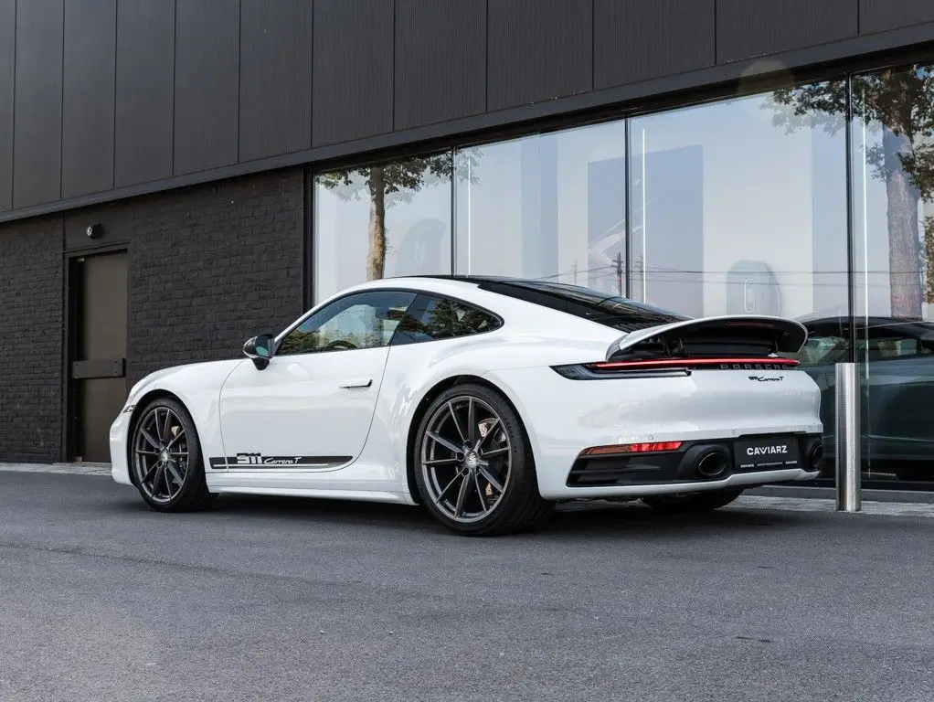 Photo 1 : Porsche 992 2024 Essence