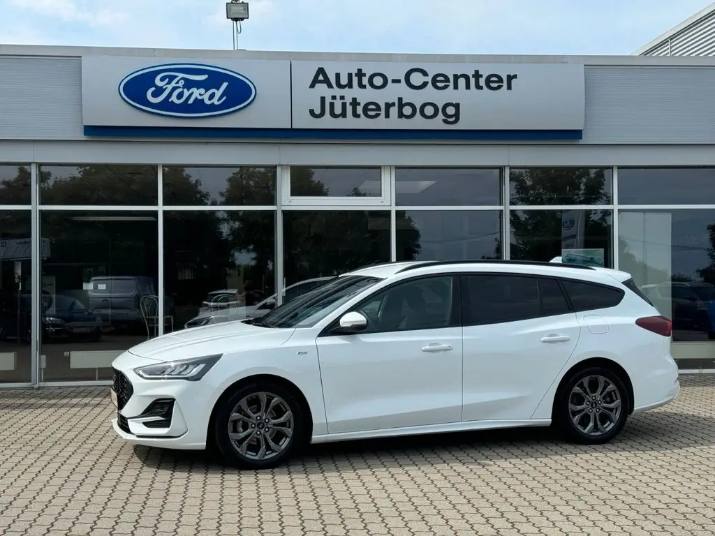 Photo 1 : Ford Focus 2023 Petrol