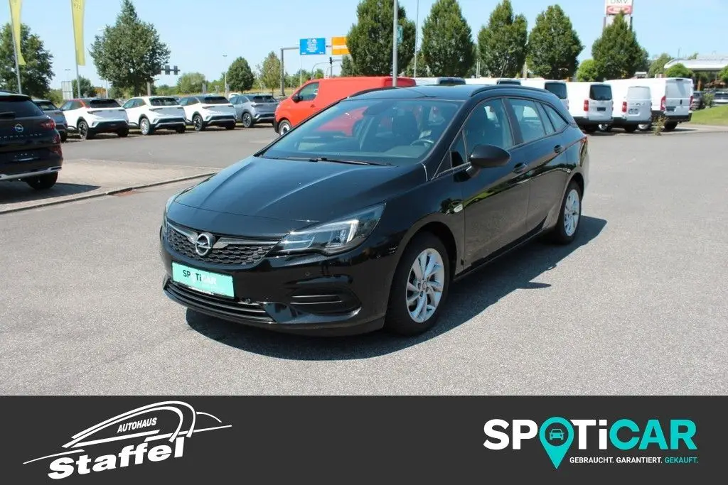 Photo 1 : Opel Astra 2022 Essence