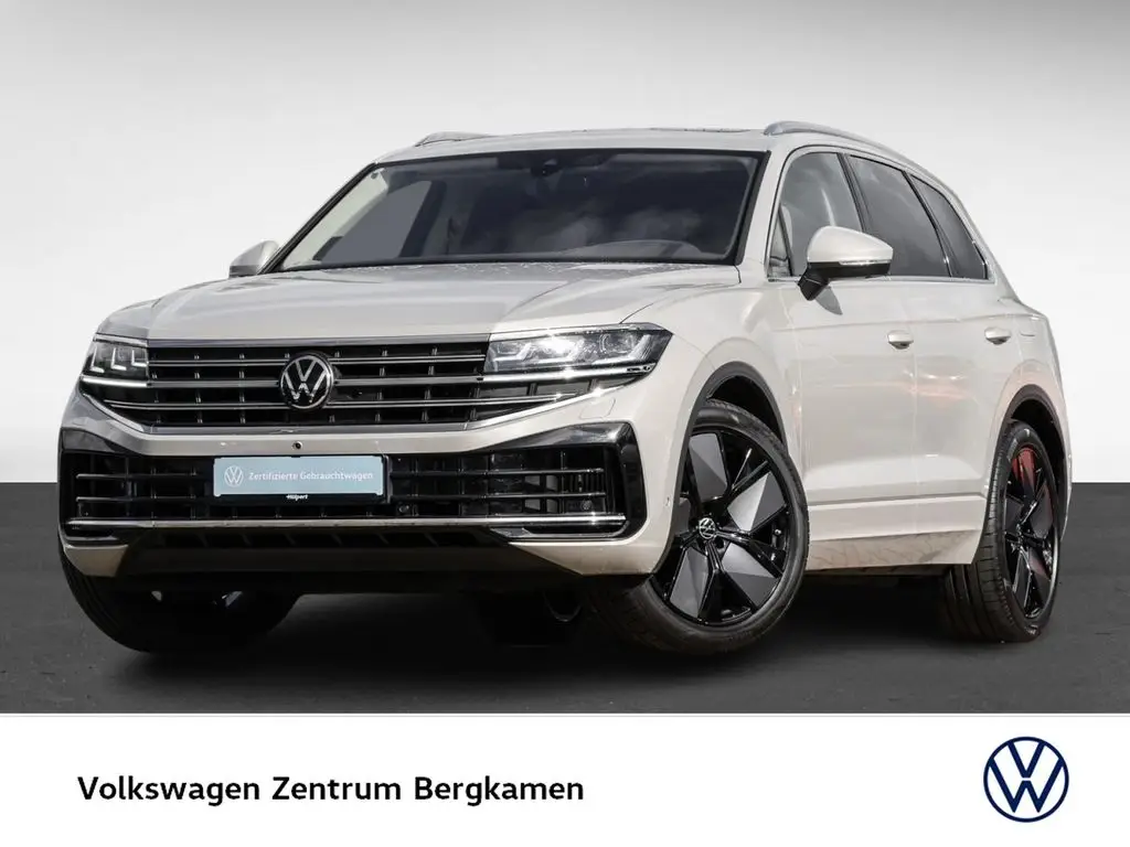 Photo 1 : Volkswagen Touareg 2023 Hybrid