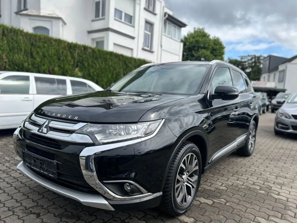 Photo 1 : Mitsubishi Outlander 2017 Diesel