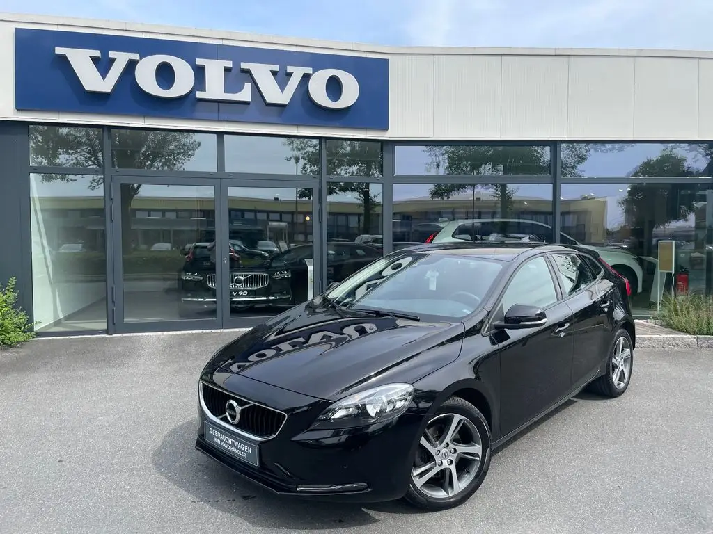 Photo 1 : Volvo V40 2017 Petrol