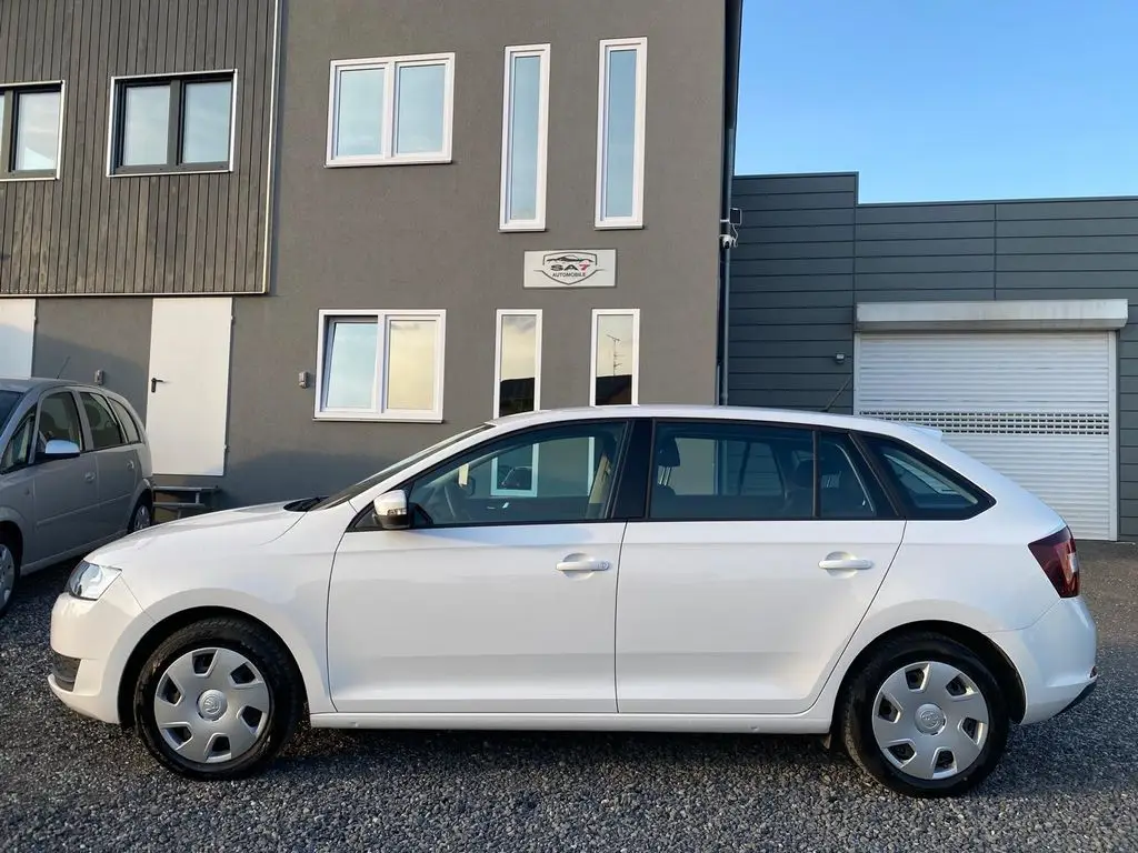 Photo 1 : Skoda Rapid 2018 Petrol