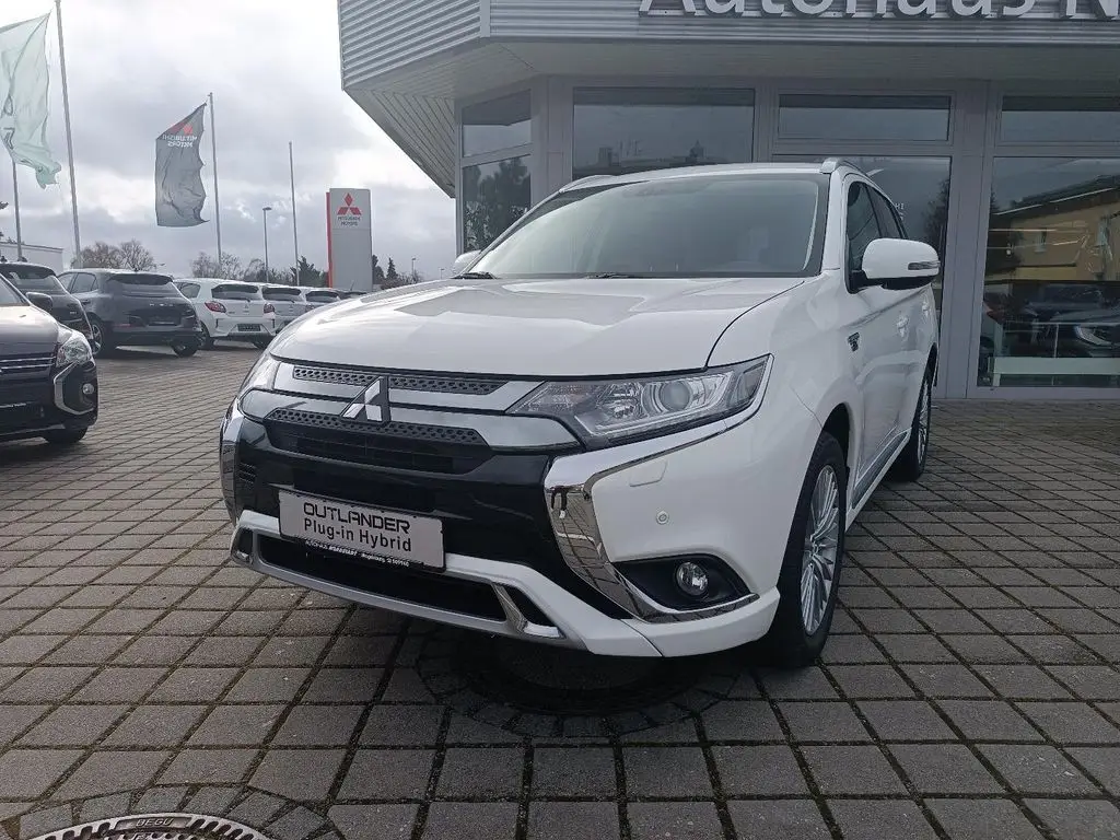 Photo 1 : Mitsubishi Outlander 2019 Hybrid