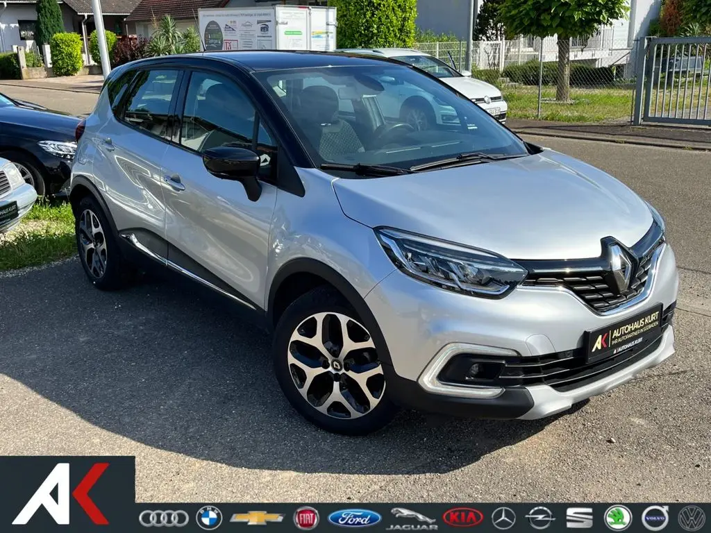 Photo 1 : Renault Captur 2019 Petrol