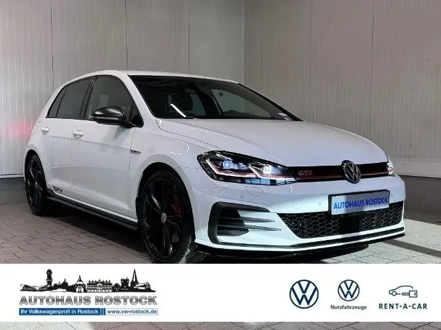 Photo 1 : Volkswagen Golf 2019 Petrol