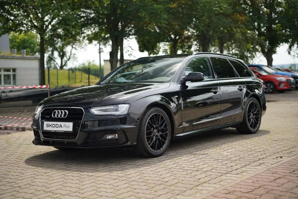 Photo 1 : Audi A4 2015 Petrol