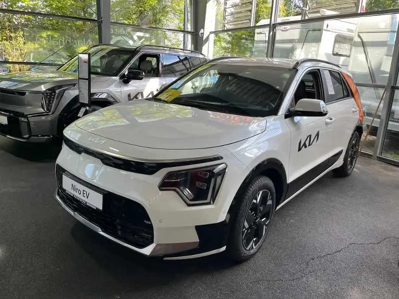 Photo 1 : Kia Niro 2024 Non renseigné