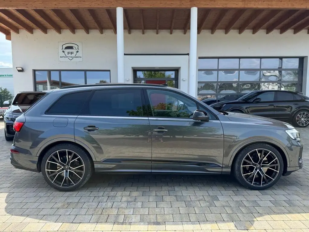 Photo 1 : Audi Sq7 2024 Petrol