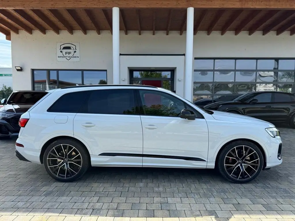 Photo 1 : Audi Sq7 2024 Essence