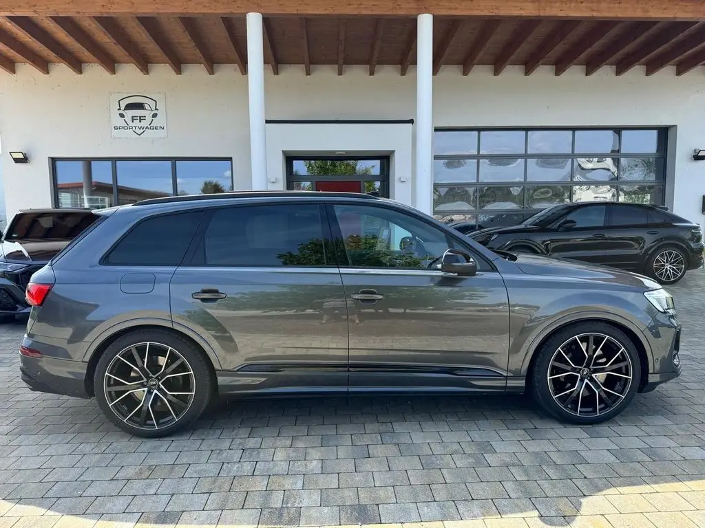 Photo 1 : Audi Sq7 2024 Petrol