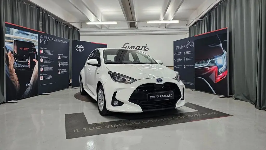 Photo 1 : Toyota Yaris 2021 Hybrid