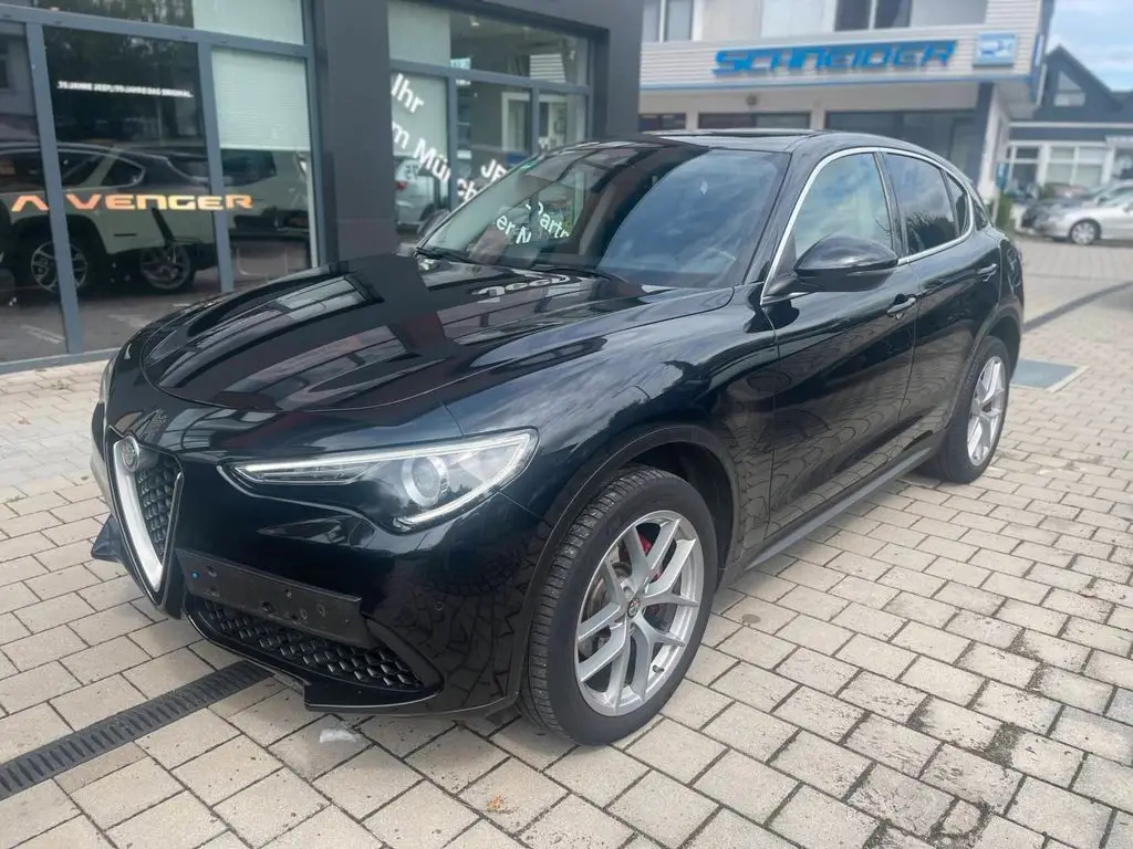 Photo 1 : Alfa Romeo Stelvio 2017 Essence