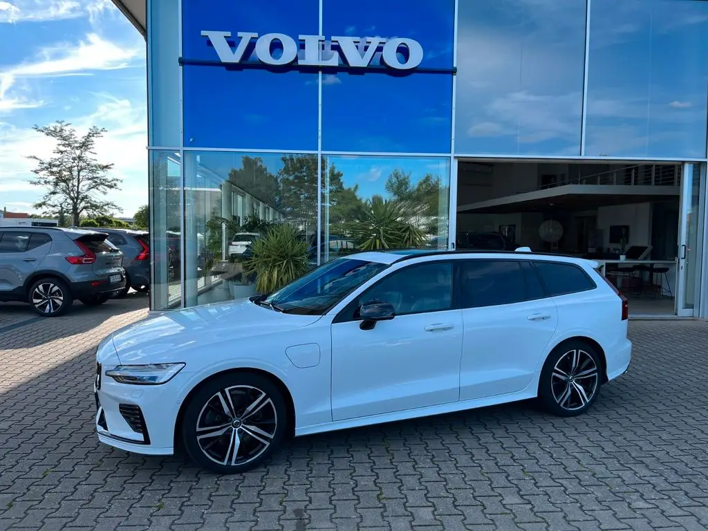 Photo 1 : Volvo V60 2020 Hybride