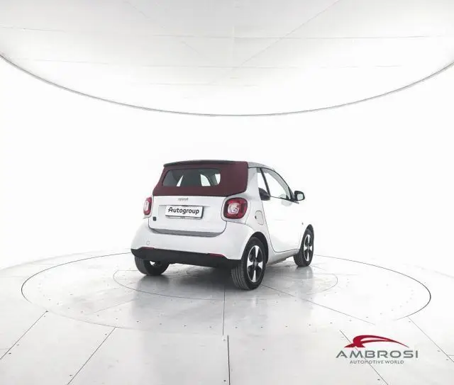 Photo 1 : Smart Fortwo 2022 Non renseigné