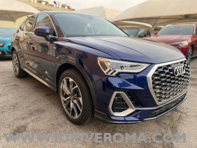 Photo 1 : Audi Q3 2022 Essence