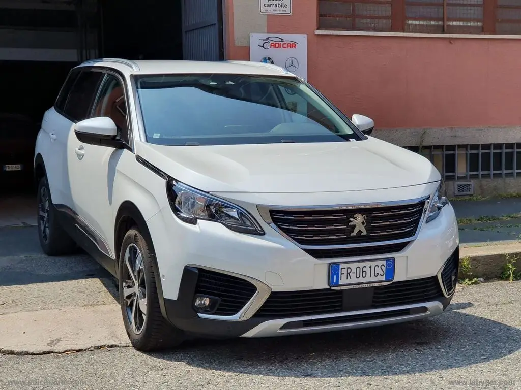 Photo 1 : Peugeot 5008 2018 Diesel